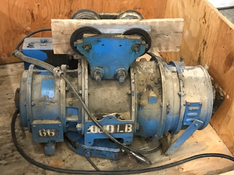 lot 3 image: Wright Manufacturing Overhead Hoist