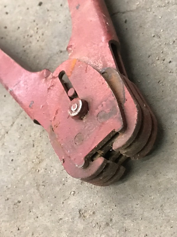 lot 9 image: Commercial Banding Ratchet & Crimper
