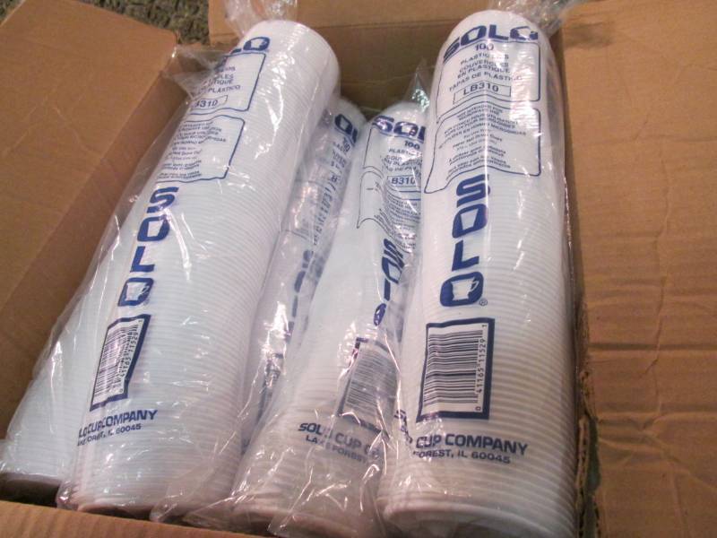 1000 Solo Plastic Cup Lids 10 sleev...