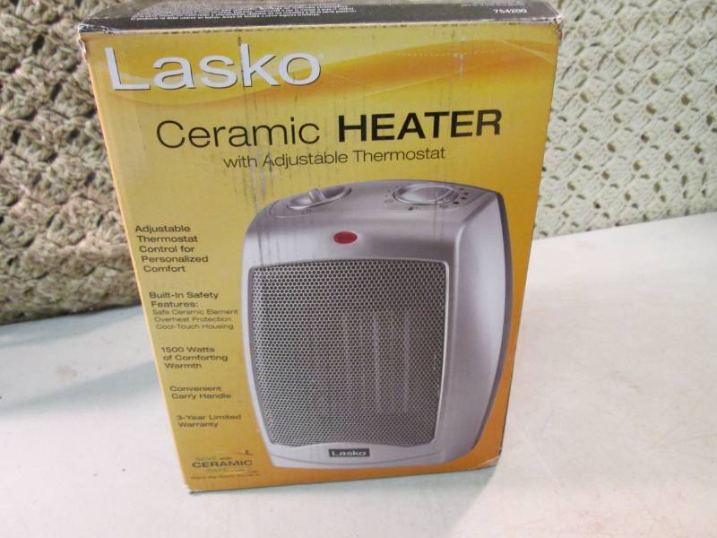 Lasko Ceramic Heater with Adjustabl...