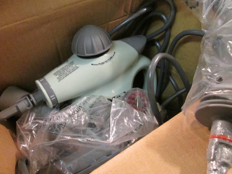 Bissell Seam Shot Model 39N7A Looke...