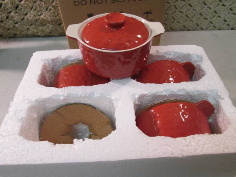 Lot of 4 Mini Round Casserole Dishe...