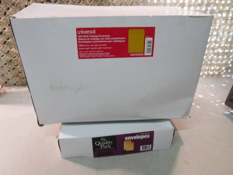 Lot of 350 10 x 13 Mailing Envelo...