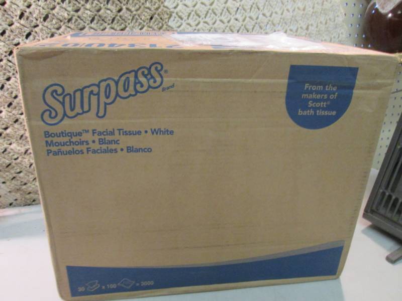 Case of 30 Boxes of Facial Tissue U...