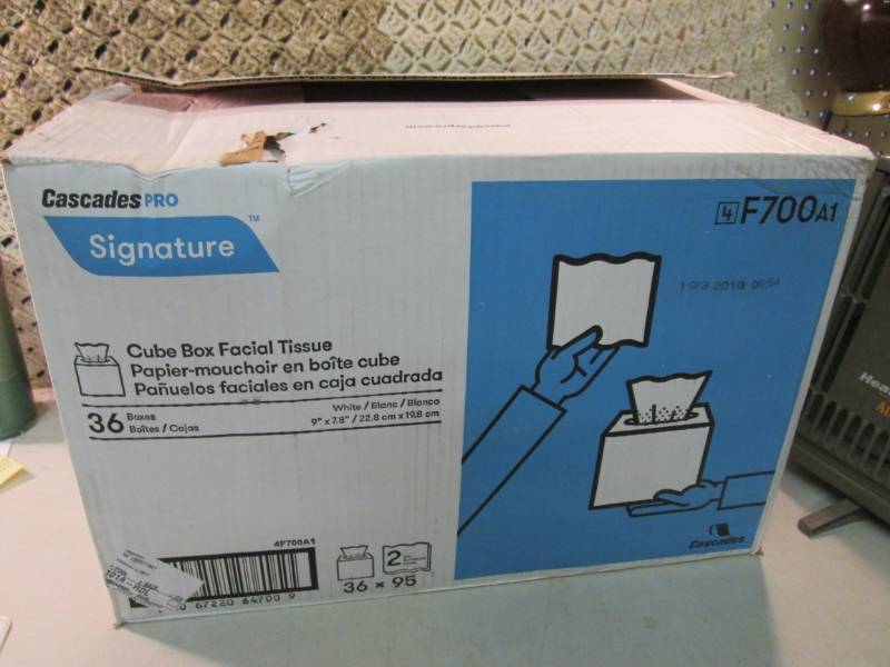Case of 36 Boxes of Facial Tissue C...