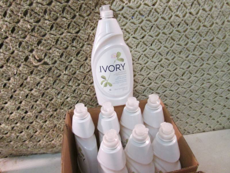 8 Bottles of Ivory Dishwashing Liqu...
