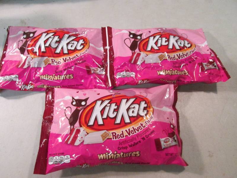 3 Bags of Kit Kat Red Velvet Miniat...
