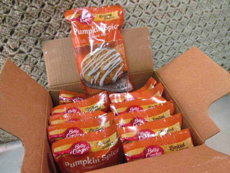 Case of 12 Bags of Betty Crocker Pu...