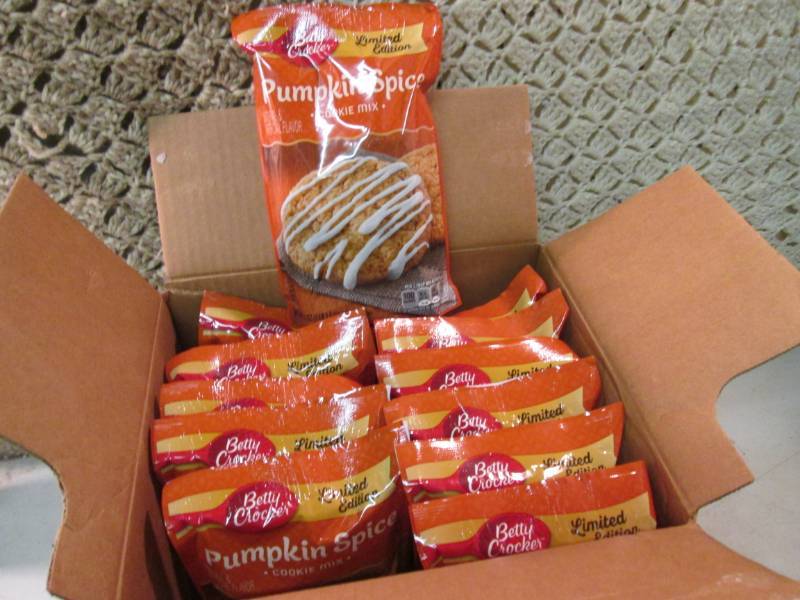 Case of 12 Bags of Betty Crocker Pu...