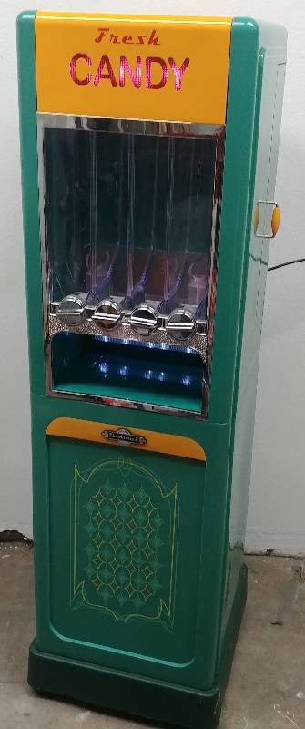 lot 3 image: Vintage Throwback Candy Concession Stand, Tested as Working