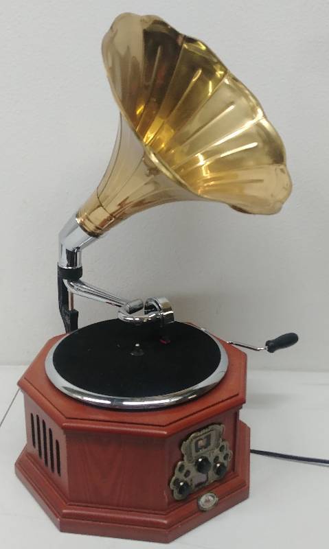 lot 14 image: Vintage RCA Phonograph with RadioCD Player, Tested as Working