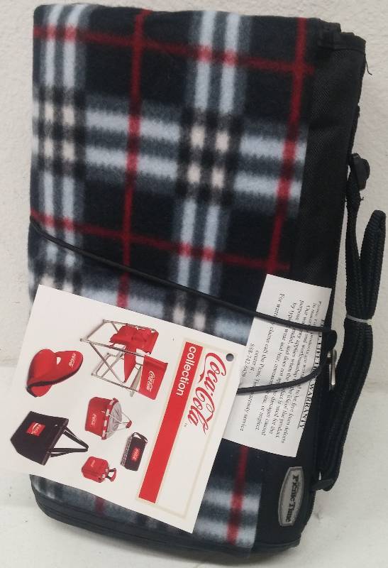 lot 30 image: Coca-Cola Picnic Time Pack