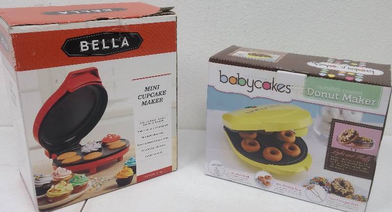 lot 83 image: Bella Mini Cupcake Maker and Babycakes Donut Maker, as-new