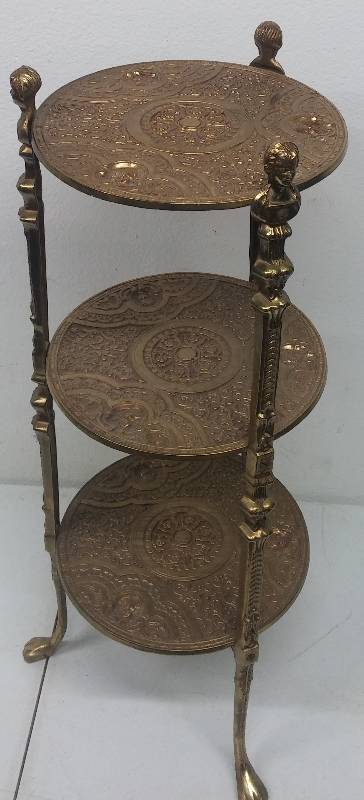 lot 31 image: Vintage Ornate Brass Metal Side Table
