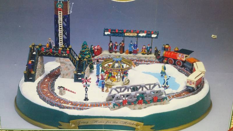 lot 47 image: Mr. Christmas Collectibles Going Home For The Holidays