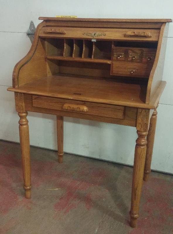 lot 64 image: Vintage Oak Writing Desk