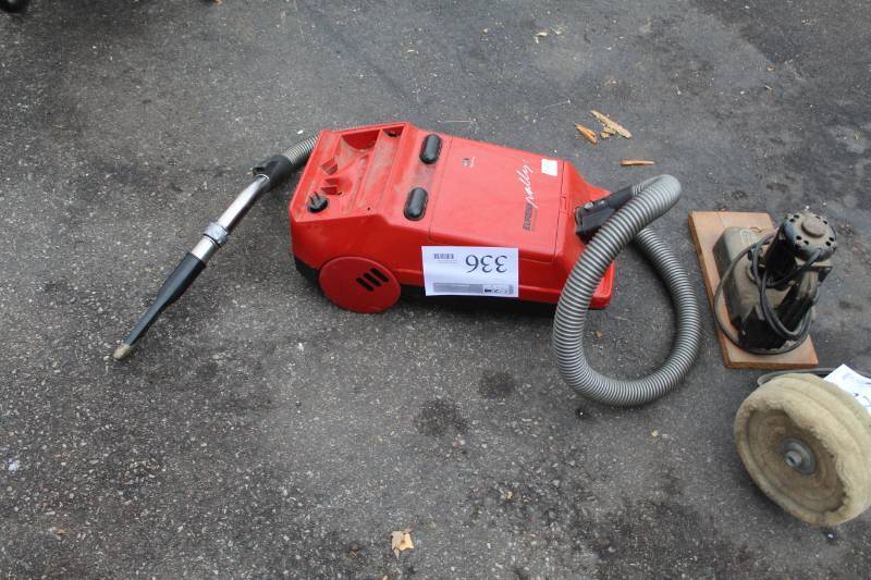 lot 336 image: Eureka Rally 3.5 hp Bag Canister Vacuum Cleaner
