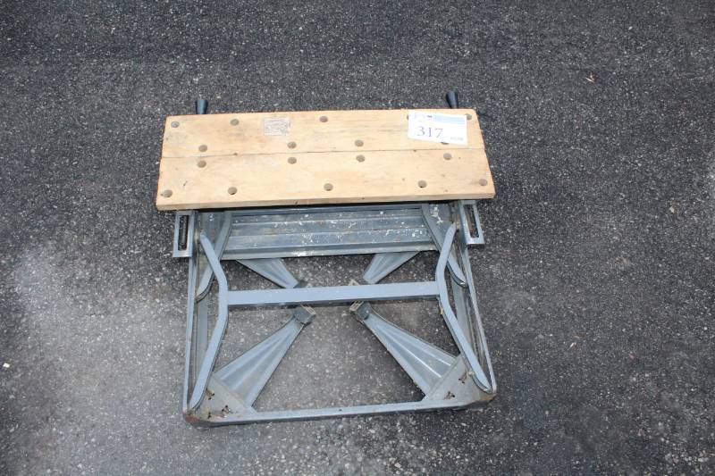 lot 317 image: Collapsible Shop Saw Table