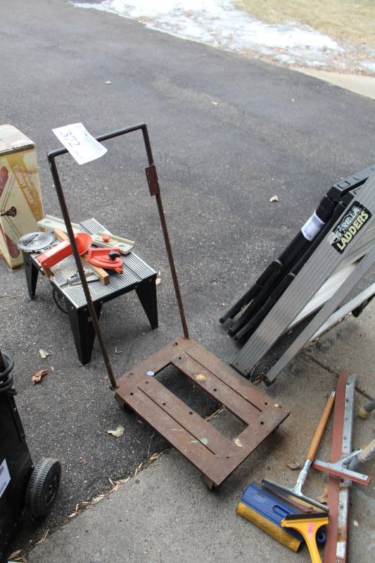 lot 372 image: 4-Wheel Hand Cart