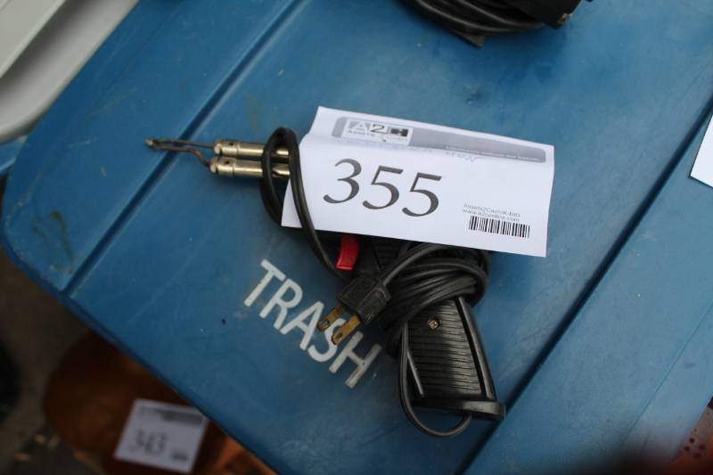 lot 355 image: Weller Heat Gun