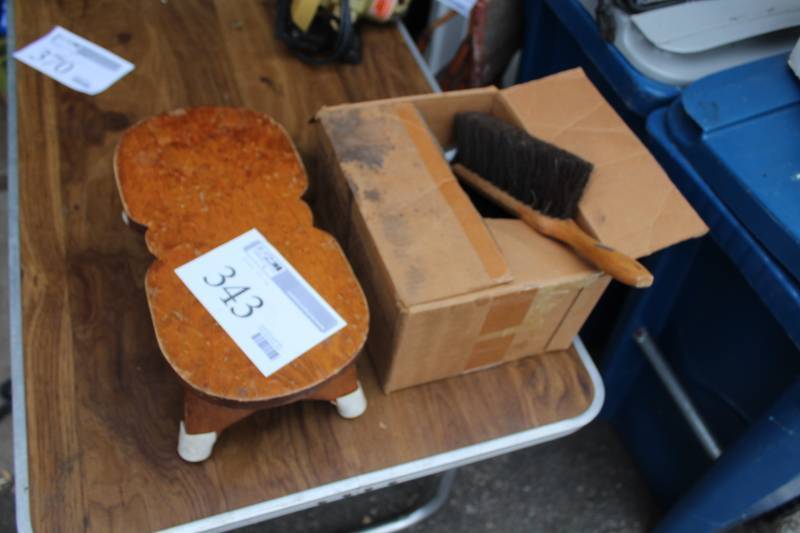 lot 343 image: Shoe Shine Kit with Bench, Brushes, Polish