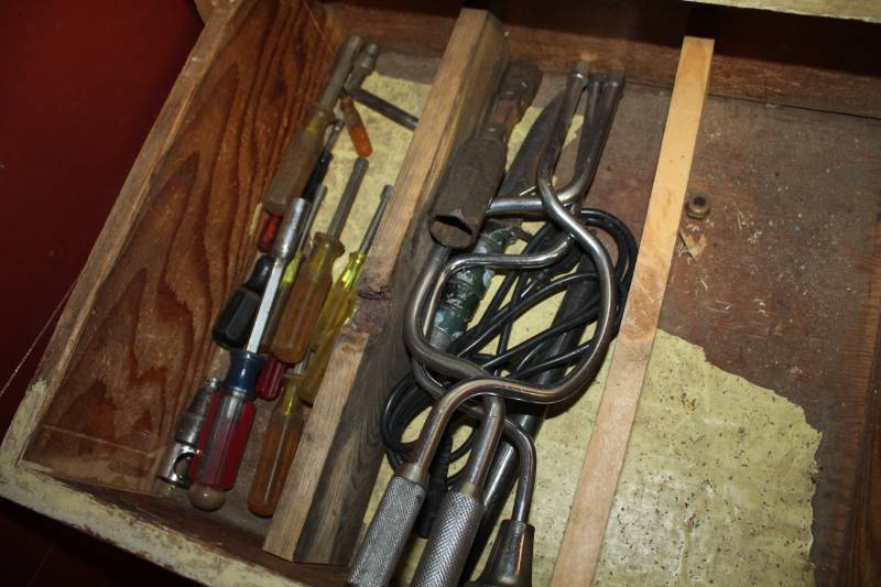 lot 439 image: Hand Drills, Nut Drivers