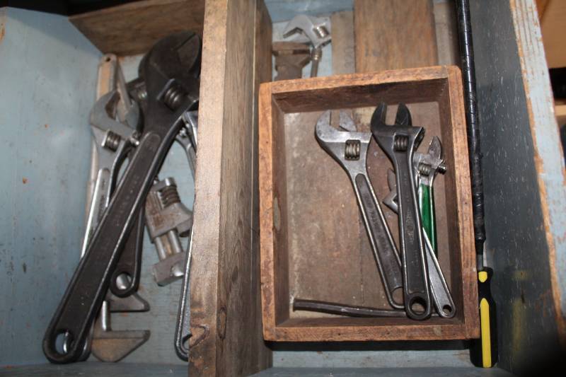 lot 440 image: Adjustable Wrenches, Pipe Wrench, Nut Driver