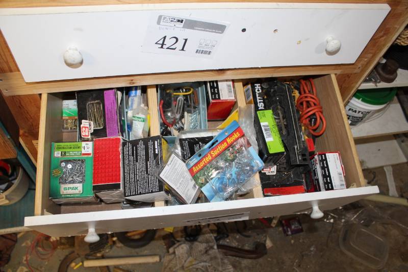 lot 422 image: Hardware, Fasteners, Power Cords
