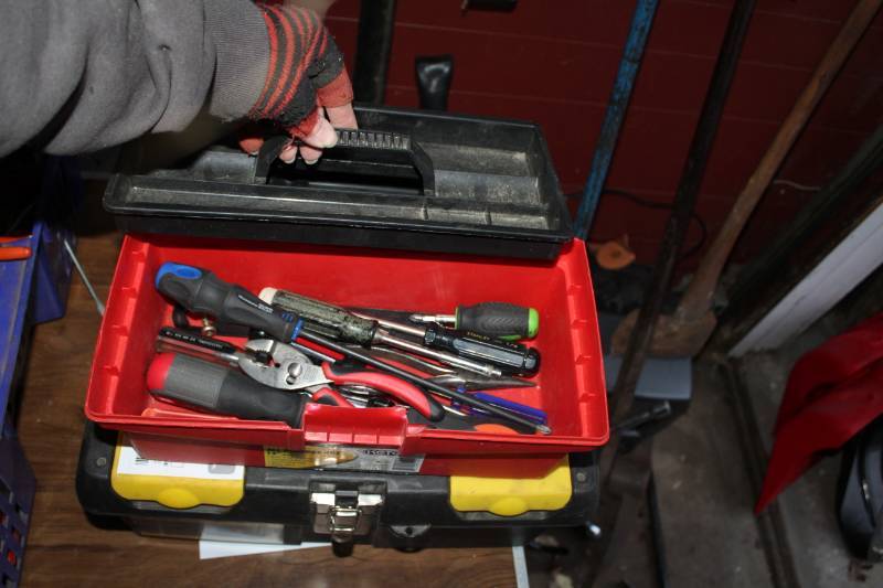 lot 473 image: Tool Box 13in. All Purpose Box