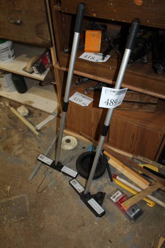 lot 489 image: HDX Magnetic Parts Grabber Tools