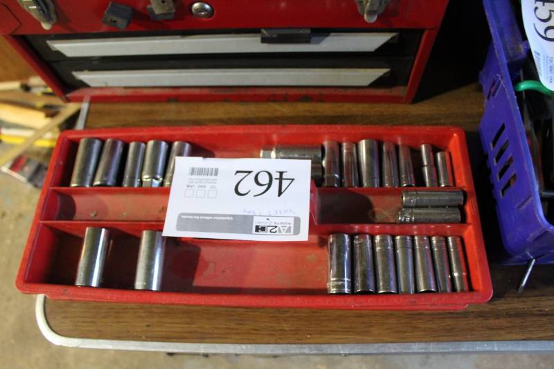 lot 462 image: Socket Set with Tool Tray
