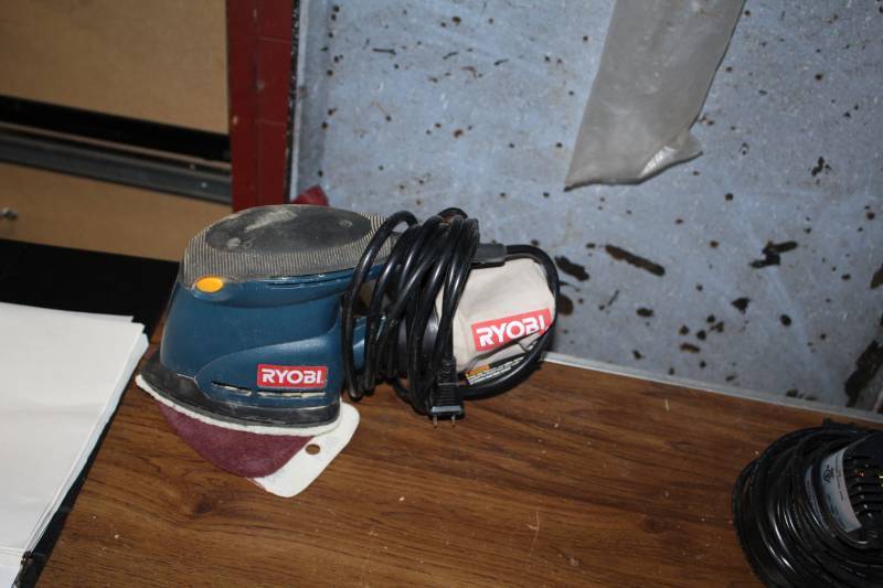 lot 395 image: Ryobi Detail Sander