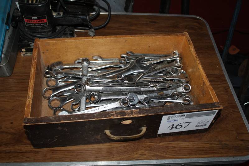 lot 467 image: SAE Combination Wrenches