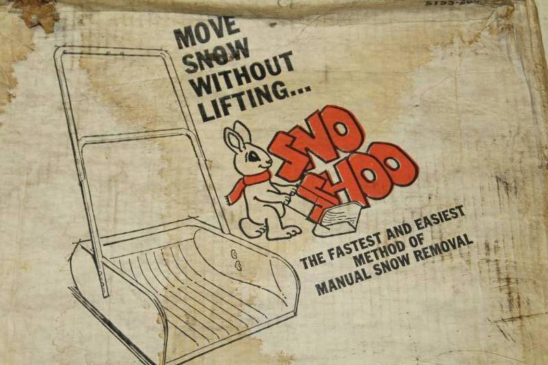 lot 490 image: Snow Shoo Shovel in Original Box