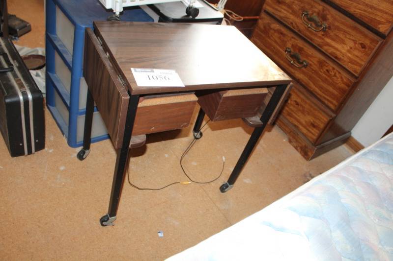 lot 1056 image: Rolling Table