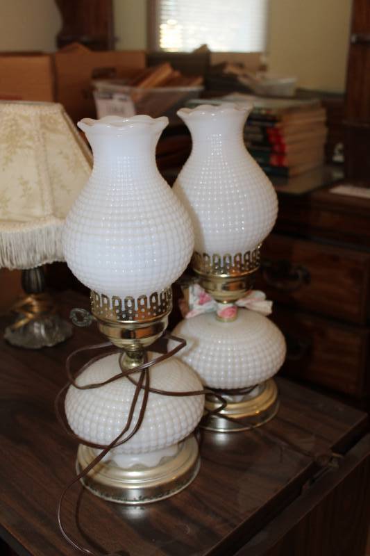 lot 1059 image: Lot of (2) Small Reading Lamps