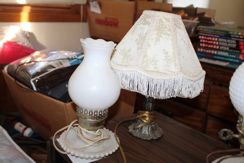 lot 1058 image: Lot of (2) Small reading Lamps