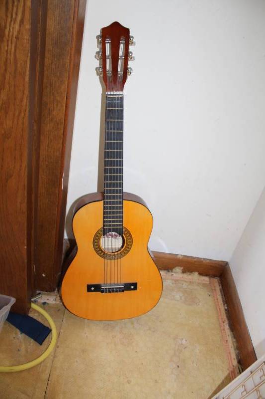 lot 1090 image: Six String Acoustic Guitar