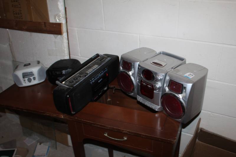 lot 537 image: Lot of (4) Portable Stereo Systems