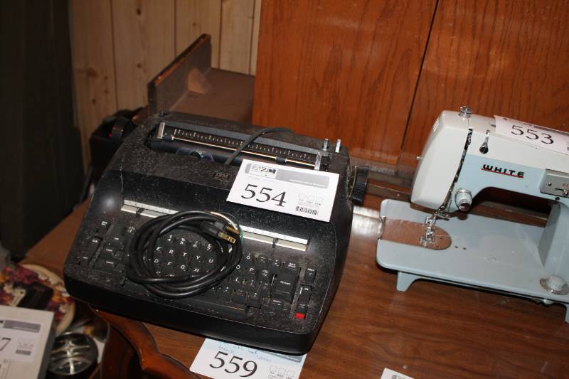 lot 554 image: IBM Selectric Typewriter
