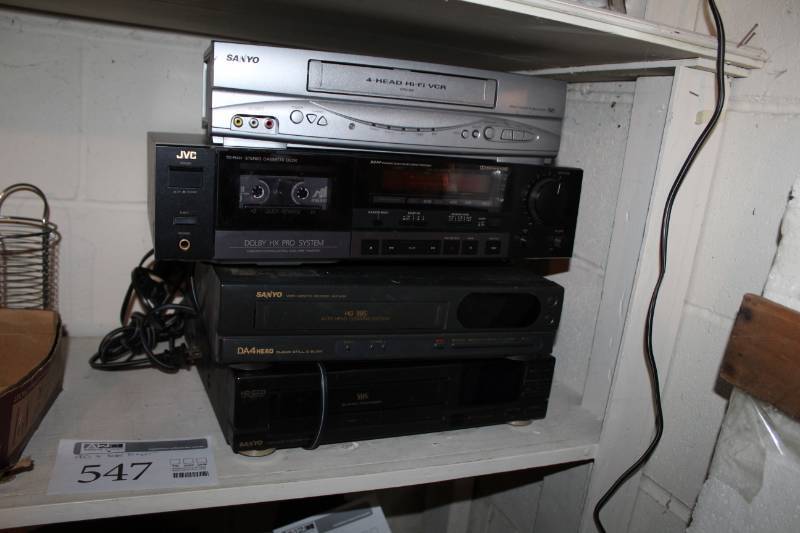 lot 547 image: Electronic Lot