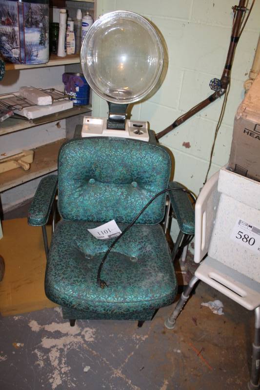 lot 1011 image: Salon Style Hair Dryer