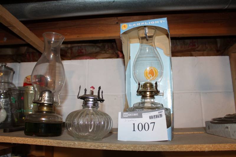lot 1007 image: Lot of (3) Oil Lanterns