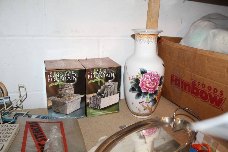 lot 595 image: Cordless Tranquility Fountain, Decorative Floral Table Vase