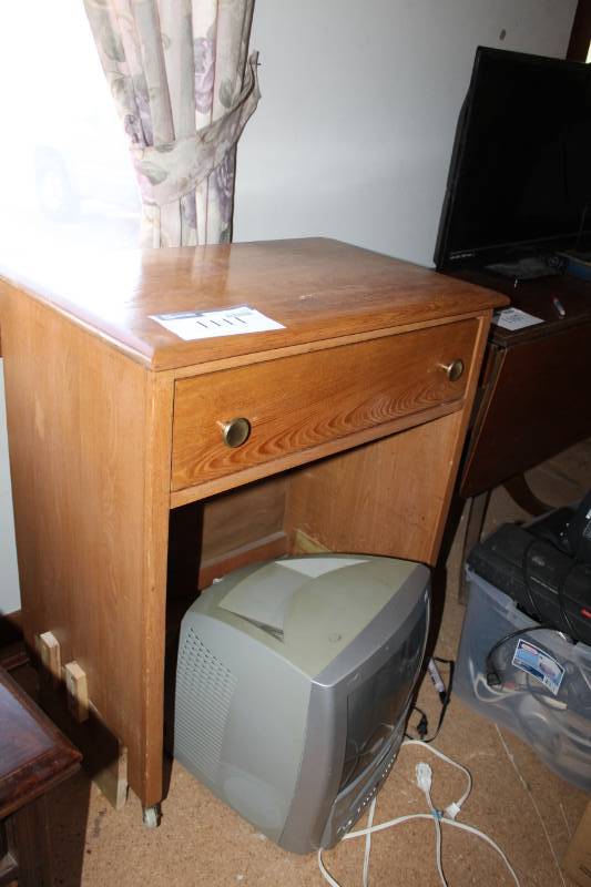 lot 1111 image: Living Room 1-Drawer Console Table on wheels