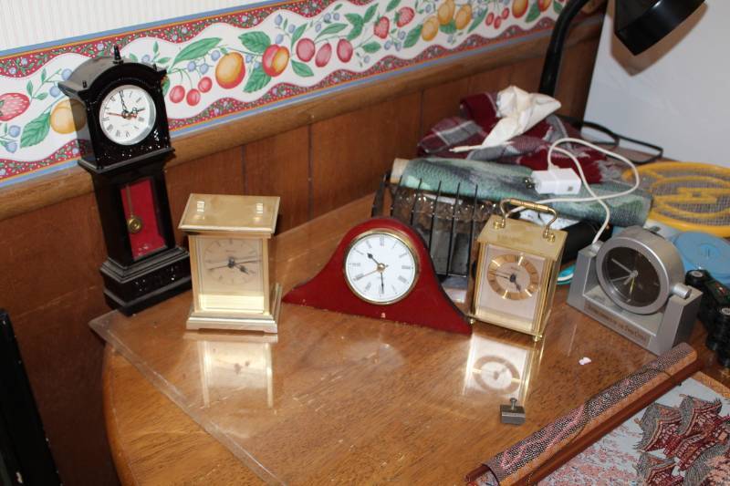 lot 1031 image: Lot of Clocks