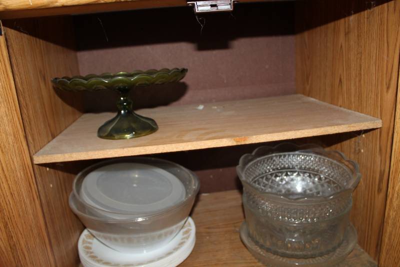 lot 1027 image: Lot of Glass Bowls, Bowls and Plates