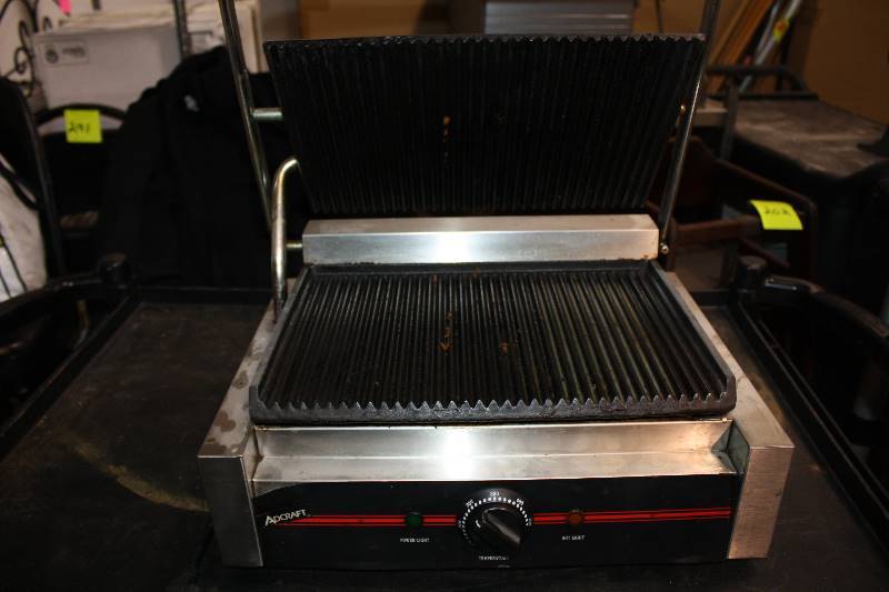 lot 39 image: Adcraft Thermostatically Controlled Sandwich Grill - Model # SG-811B - 120 Volts - 1750 Watts - 12.25 x 14.5 x 8.5 - NSF Approved