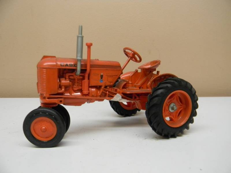 lot 58 image: ERTL CASE 116 SCALE TRACTOR SPECIAL EDITION - SEE PICTURES