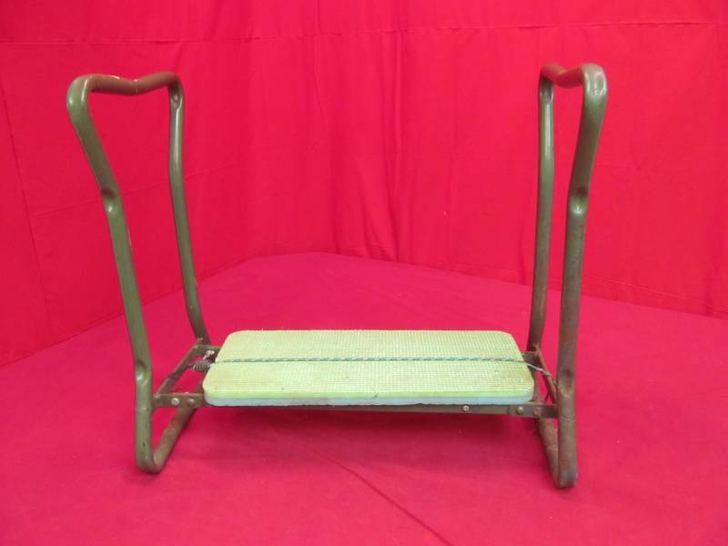 garden kneeling bench